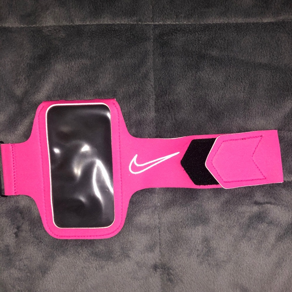 NIKE WORKOUT WRIST BAND